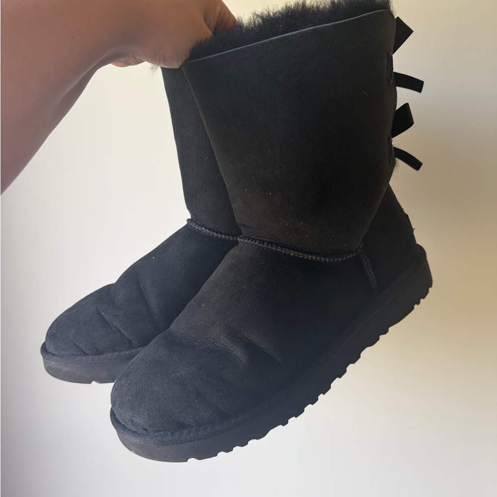UGG Women's Bailey Bow II boot in black size 10 - Picture 2 of 6